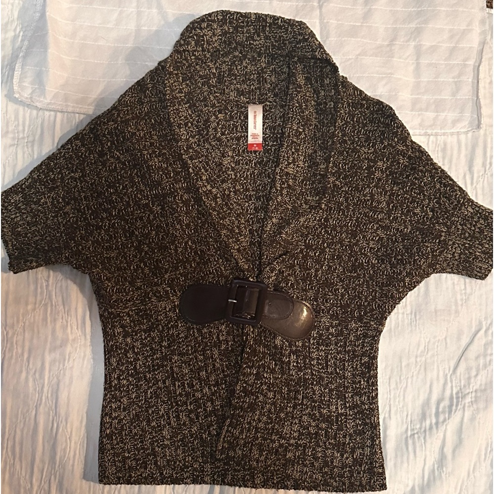 Brown sweater vest. Size medium.